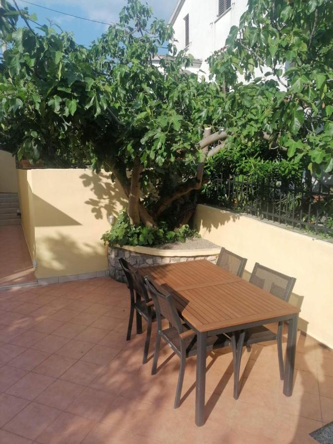Apartment Ela, Kostrena Rijeka Dış mekan fotoğraf