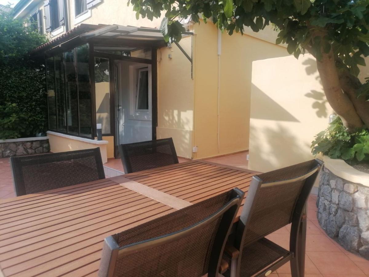 Apartment Ela, Kostrena Rijeka Dış mekan fotoğraf